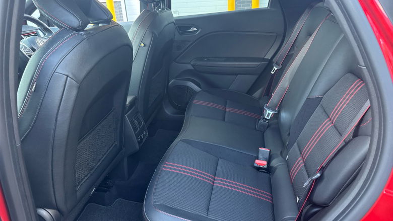 Renault Captur 1.6 E-TECH Hybrid 145 R.S. Line 5dr Auto Hybrid Hatchback